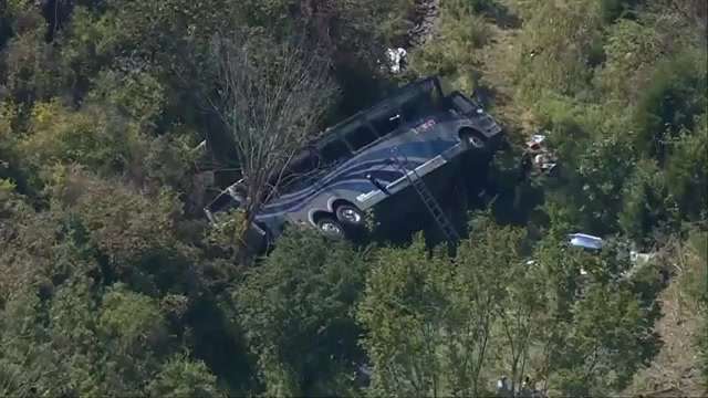 Bus carrying high school students to band camp crashes, killing 2 and seriously injuring others - WSVN 7News | Miami News, Weather, Sports - Vimarsana News