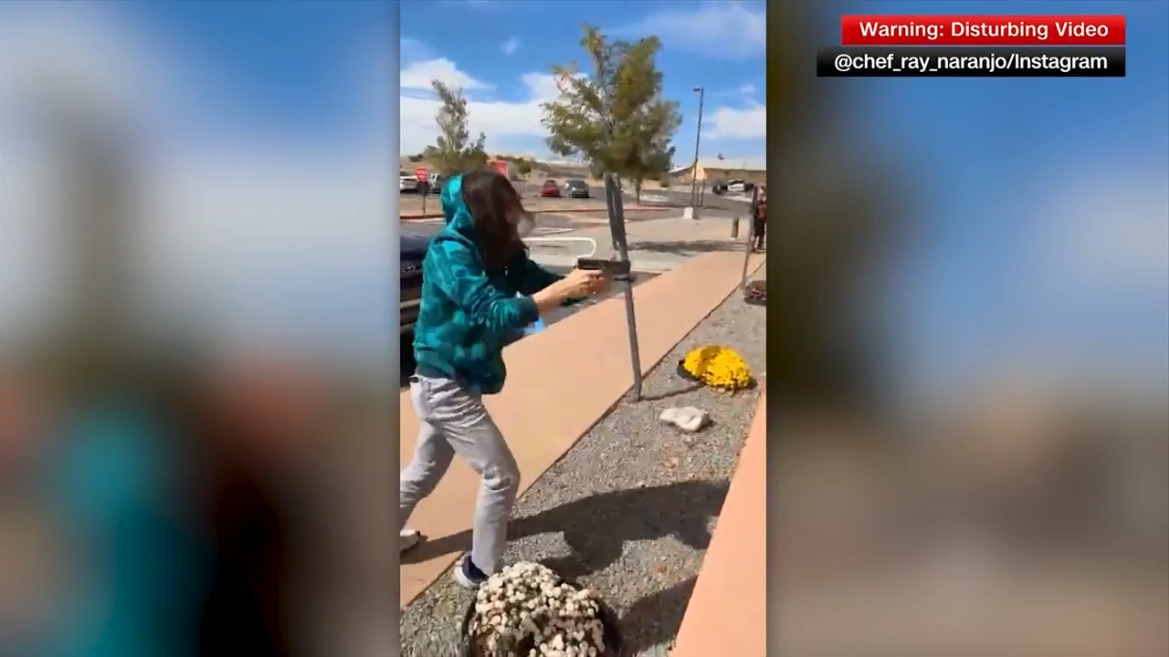 A man is shot and wounded as tempers flare in New Mexico over the statue of a Spanish conquistador - WSVN 7News | Miami News, Weather, Sports - Vimarsana News