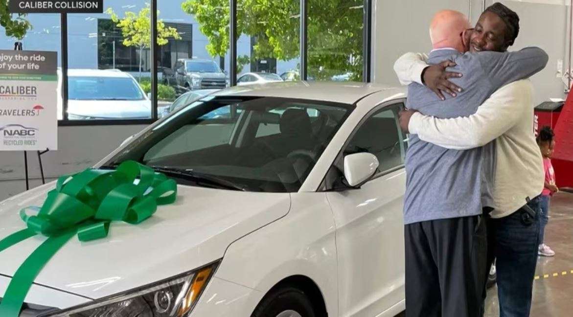Father of 6 surprised with free car after biking miles to work for months - WSVN 7News | Miami News, Weather, Sports - Vimarsana News