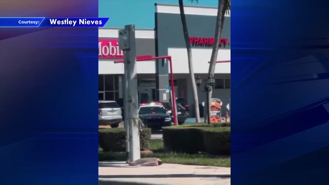 Car crashes into Walgreens in SW Miami-Dade; no injuries reported ...