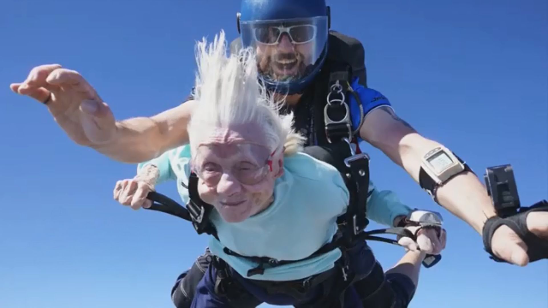 104-year-old Chicago woman dies days after making a skydive that could ...