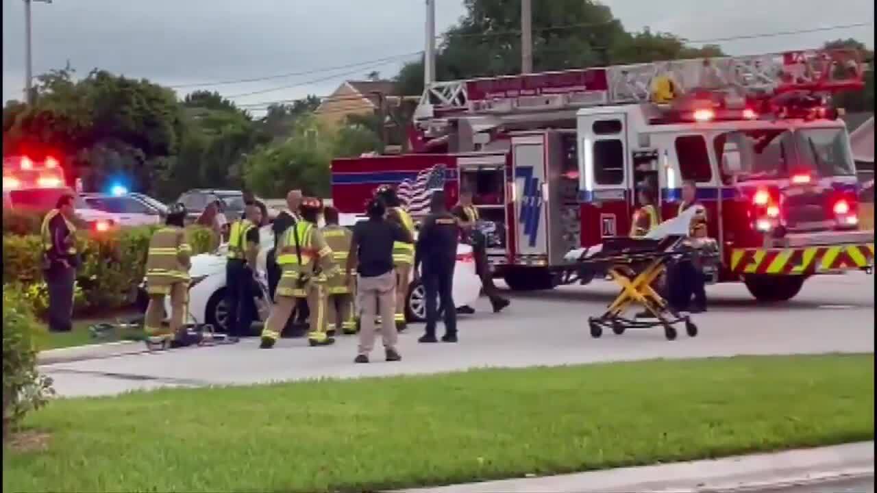 Miramar firefighters save driver trapped in car following crash WSVN 7News Miami News Weather Sports Fort Lauderdale Miramar firefighters save driver trapped in car following crash WSVN 7News Miami News Weather Sports Fort Lauderdale