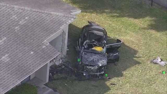 Police: Driver, 17, killed in rollover crash after fleeing police, slamming into Florida City home - WSVN 7News | Miami News, Weather, Sports - Vimarsana News