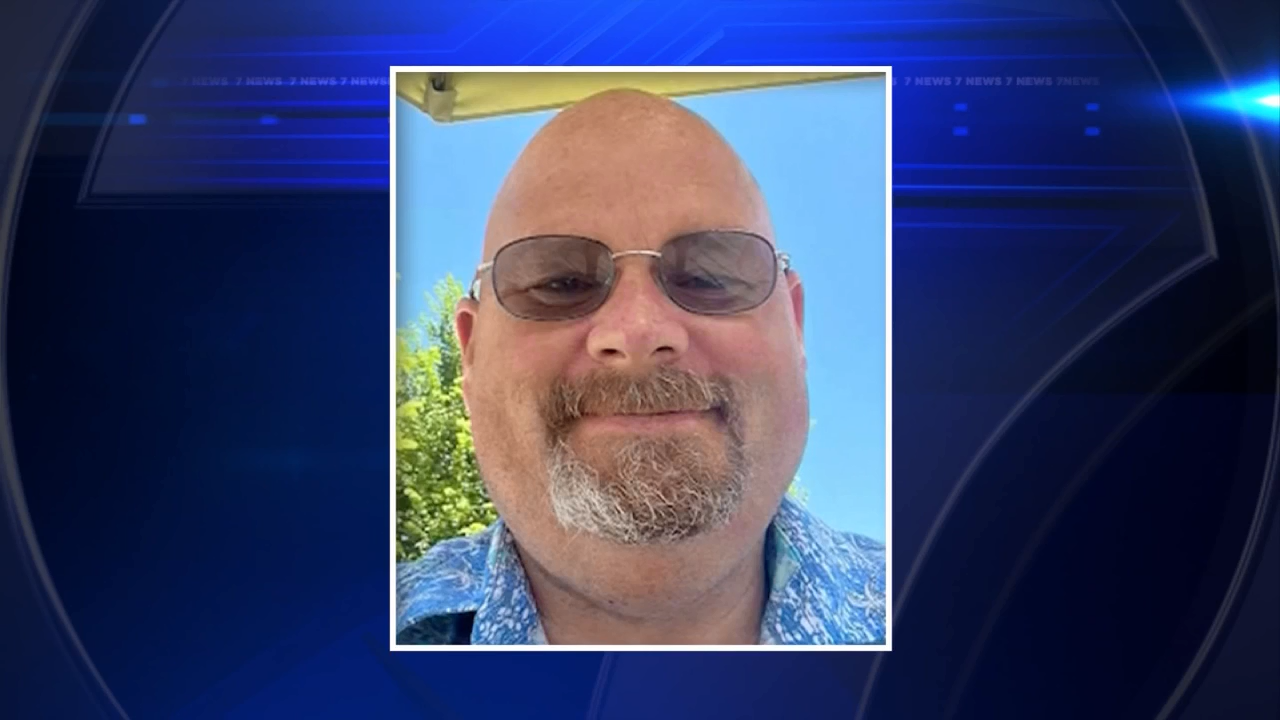 Volunteer youth bowling coach and 'hero' bar manager are among the Maine shooting victims - WSVN 7News | Miami News, Weather, Sports - Vimarsana News