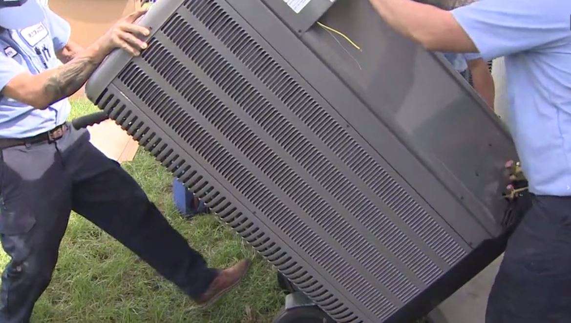 Air Pros USA gifts SW Miami-Dade church new AC unit after theft - WSVN 7News | Miami News, Weather, Sports - Vimarsana News