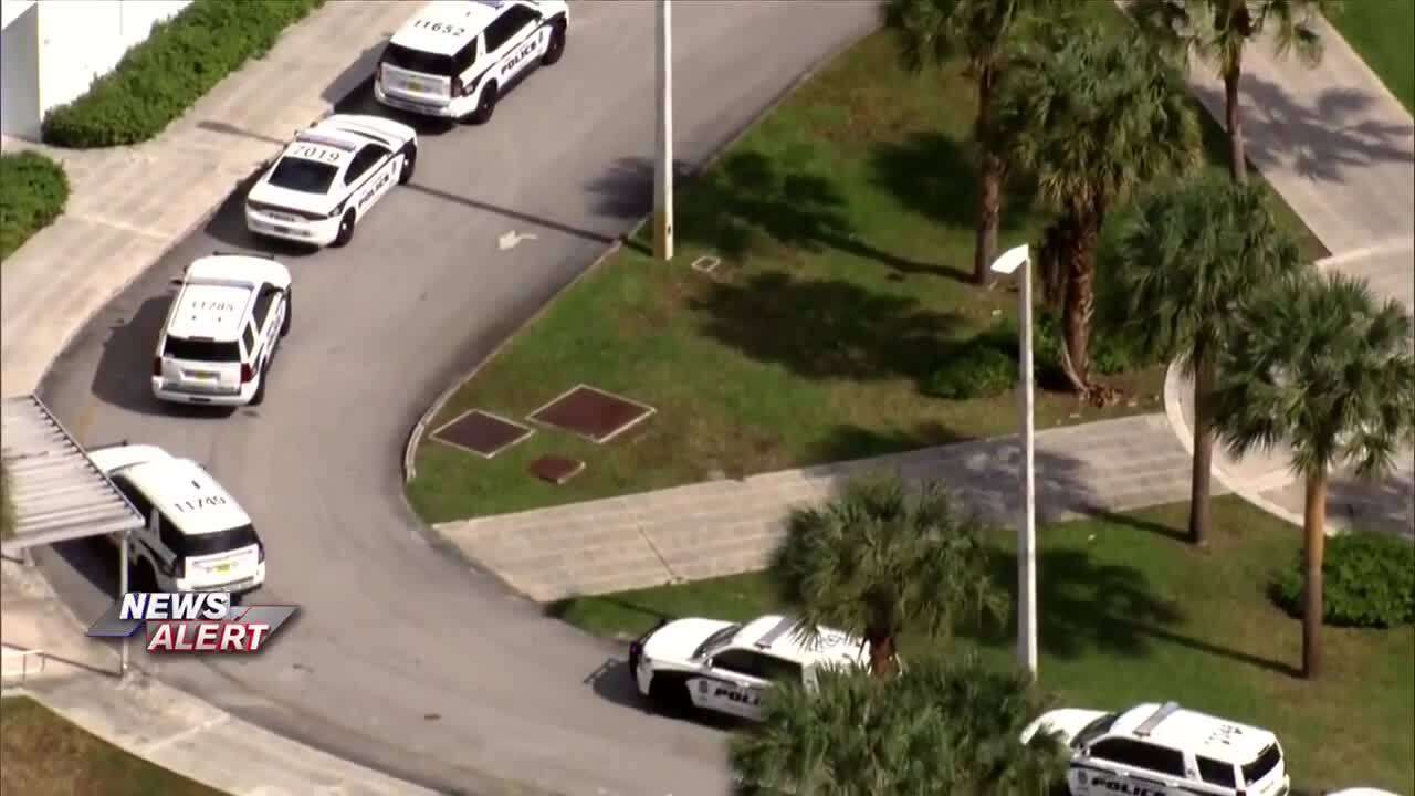 Police arrest student who allegedly brought gun to Dillard High School ...