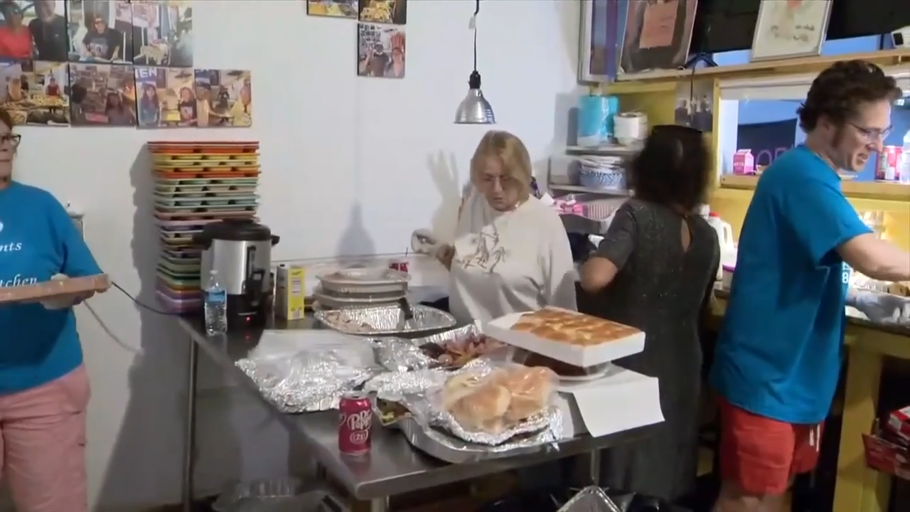 All Saints Mission Church in Oakland Park give out Thanksgiving meals after Jesus Christ figure stolen - WSVN 7News | Miami News, Weather, Sports - Vimarsana News