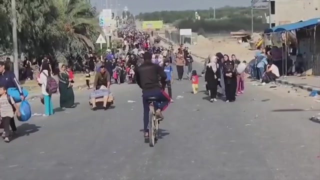 Israel agrees to 4-hour daily pauses in Gaza fighting to allow