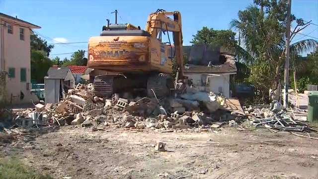 Red Cross helping family displaced after abandoned structure collapses in Miami as cleanup continues - WSVN 7News | Miami News, Weather, Sports - Vimarsana News