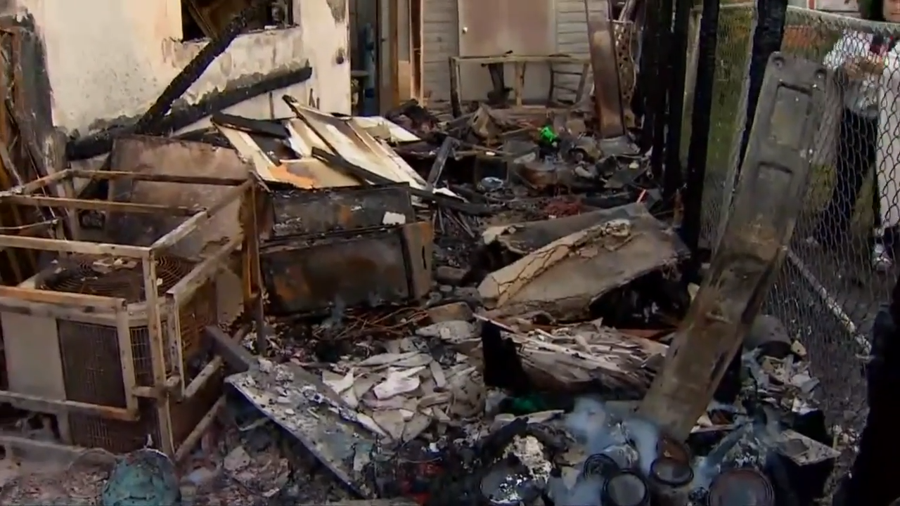 Miramar family escapes unharmed in early morning house fire - WSVN ...
