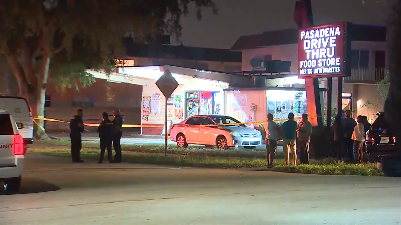 Investigation underway after store employee hospitalized after being shot in Pembroke Pines; suspect in custody - WSVN 7News | Miami News, Weather, Sports - Vimarsana News