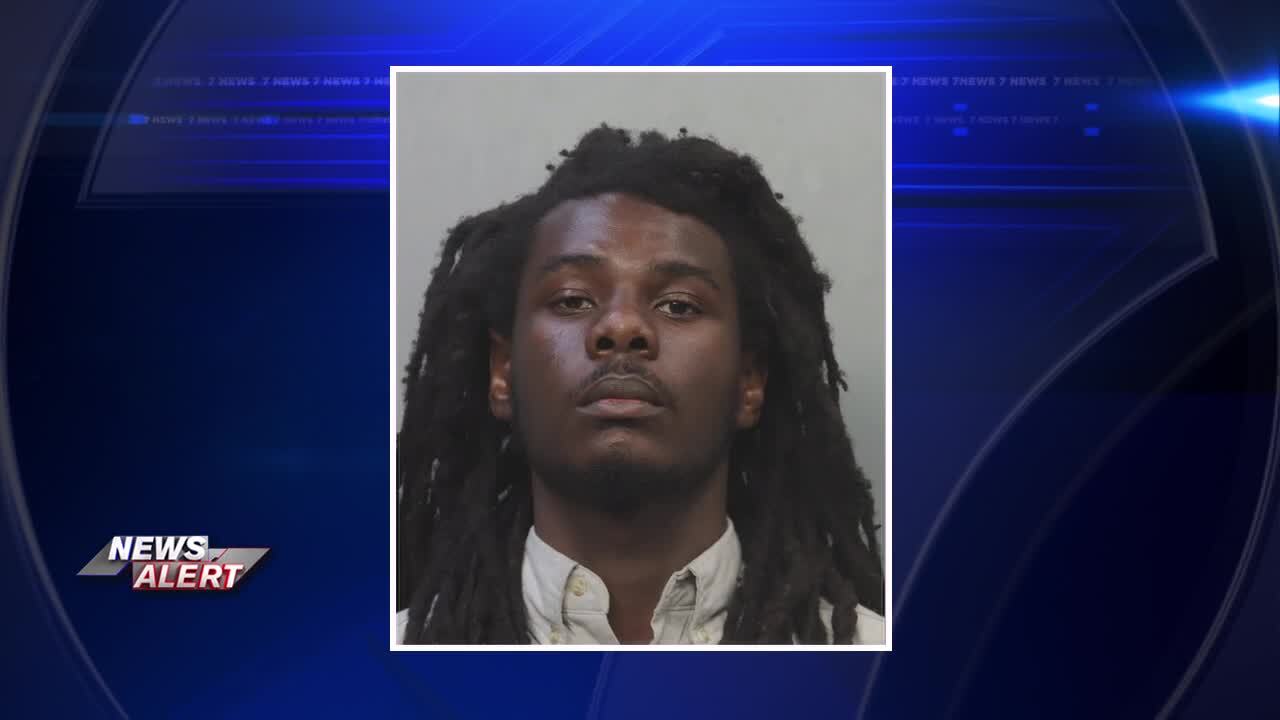 Miami Northwestern Senior High employee arrested for inappropriate conduct with students – WSVN 7News | Miami News, Weather, Sports