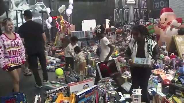 BOXR Gym in downtown Miami, Trina's Kids team up for holiday toy drive - WSVN 7News | Miami News, Weather, Sports - Vimarsana News