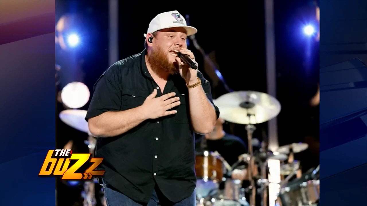 Luke Combs helping a Florida fan who almost owed him 250,000 for