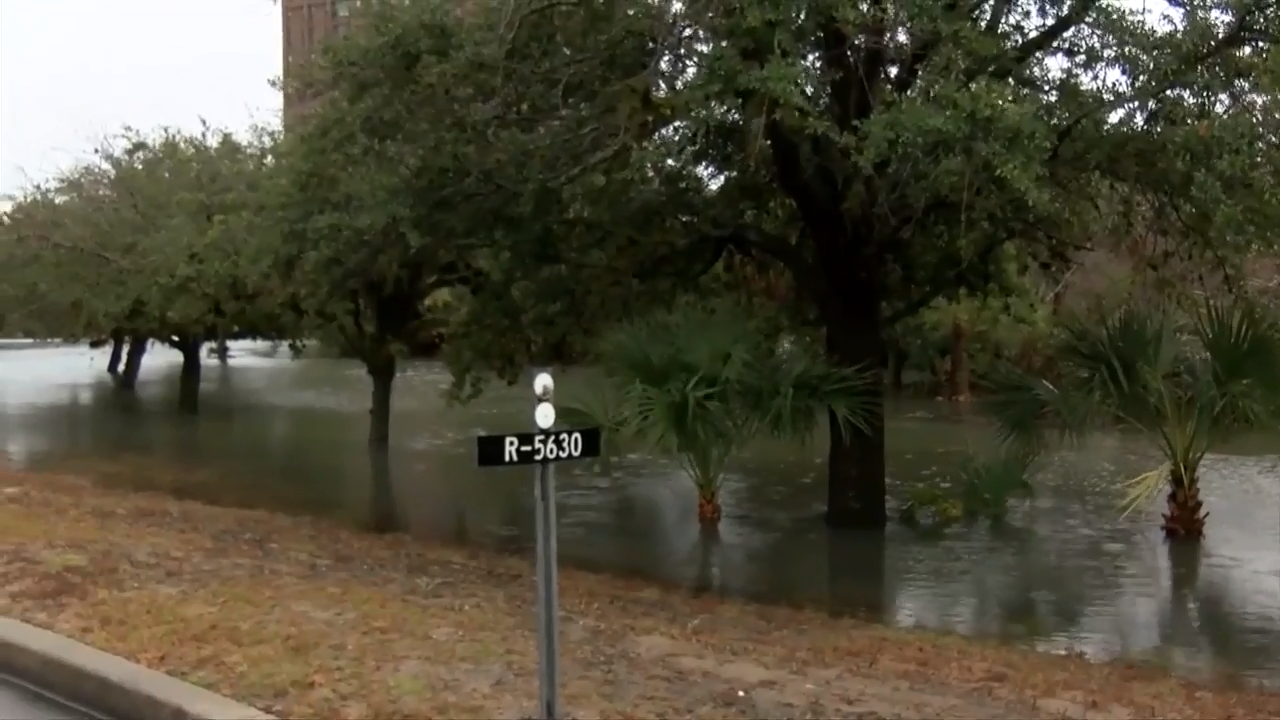 Deadly storm batters Northeastern US, knocking out power, grounding ...