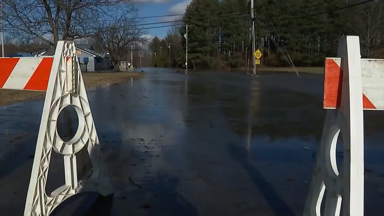 Northeastern US mops up ahead of holidays after deadly storm slams the region, killing at least 5 - WSVN 7News | Miami News, Weather, Sports - Vimarsana News