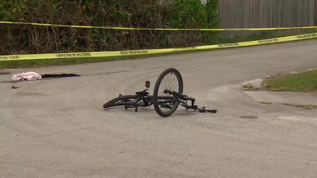 Bicyclist Struck In Nw Miami Dade Victim S Condition Unknown Wsvn