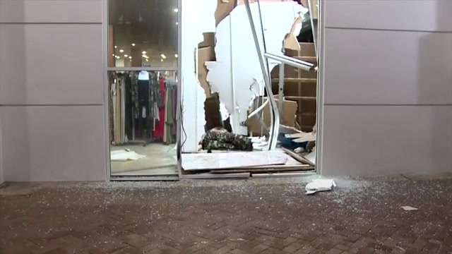 SUV slams into store window at Pompano Citi Centre; 1 hospitalized - WSVN 7News | Miami News, Weather, Sports - Vimarsana News
