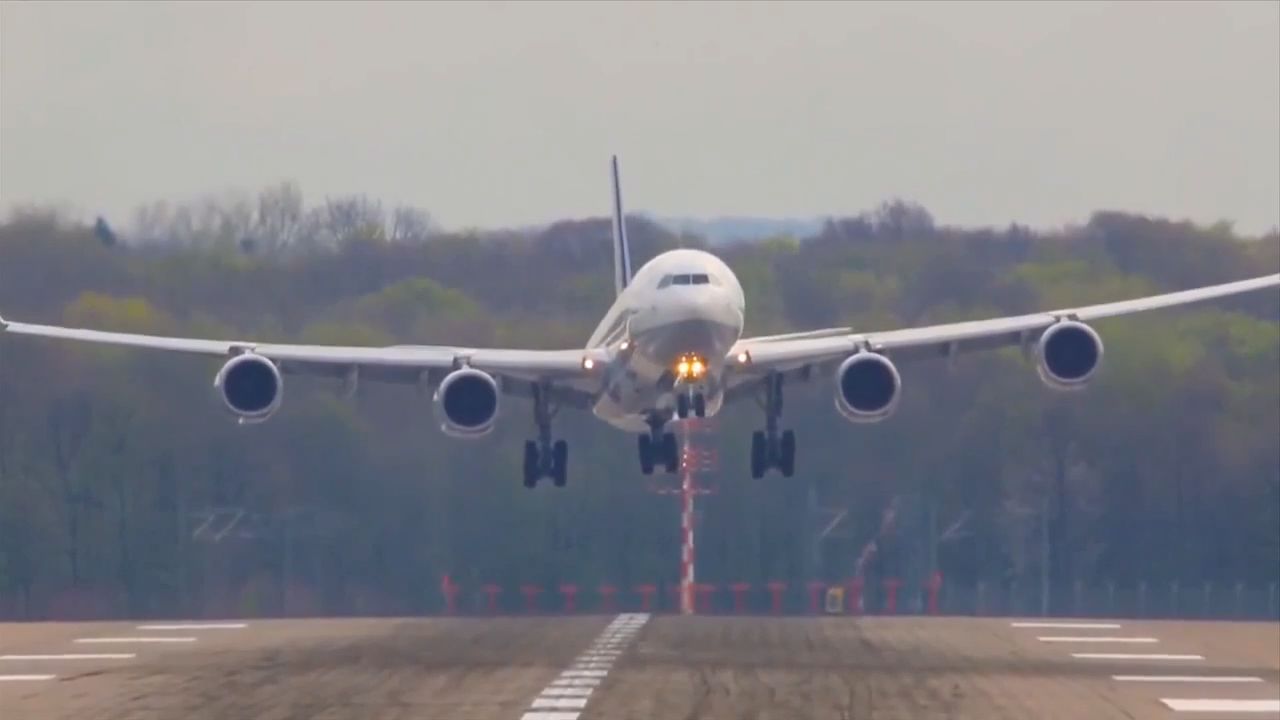 Pilot avoids collision after noticing another plane on runway at Southwest Florida International Airport - WSVN 7News | Miami News, Weather, Sports - Vimarsana News