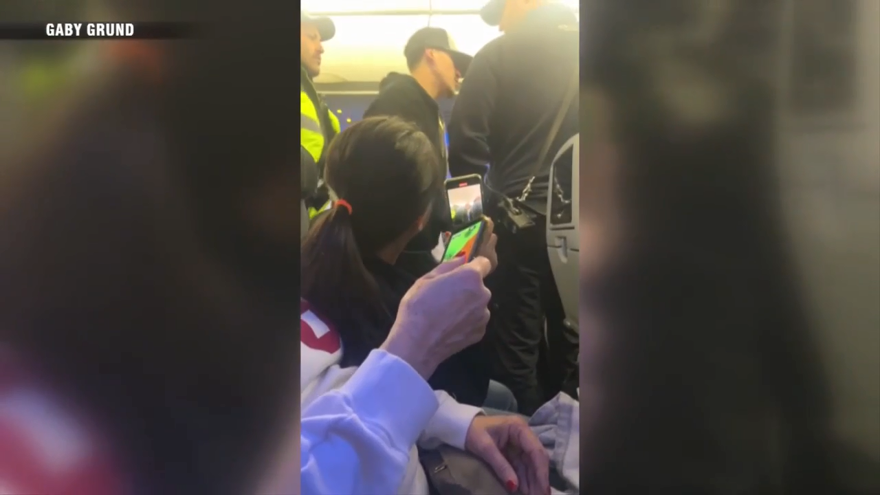 Boston Bound Jetblue Flight That Took Off From Fll Diverted To Orlando After Man Attacks Boston Bound Jetblue Flight That Took Off From Fll Diverted To Orlando After Man Attacks