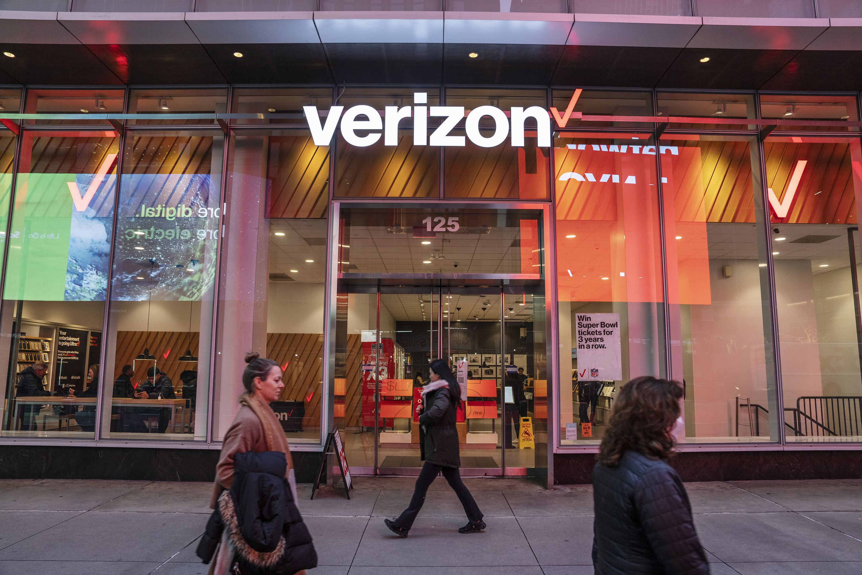 How to claim your slice of a 100 million Verizon settlement WSVN