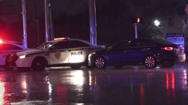 MDPD officer hospitalized after cruiser crash in Miami - WSVN 7News ...