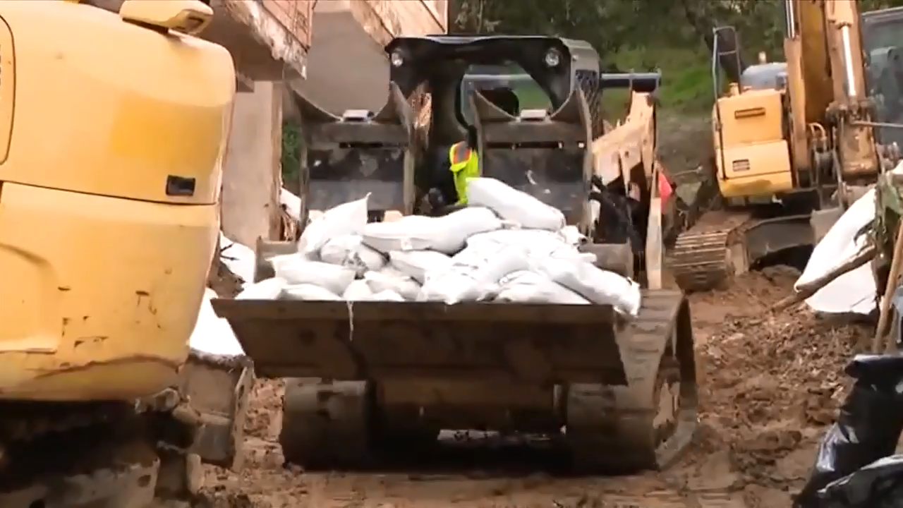Nearly the entire population of California remains under flood alerts as people are urged to stay off the roads - WSVN 7News | Miami News, Weather, Sports - Vimarsana News