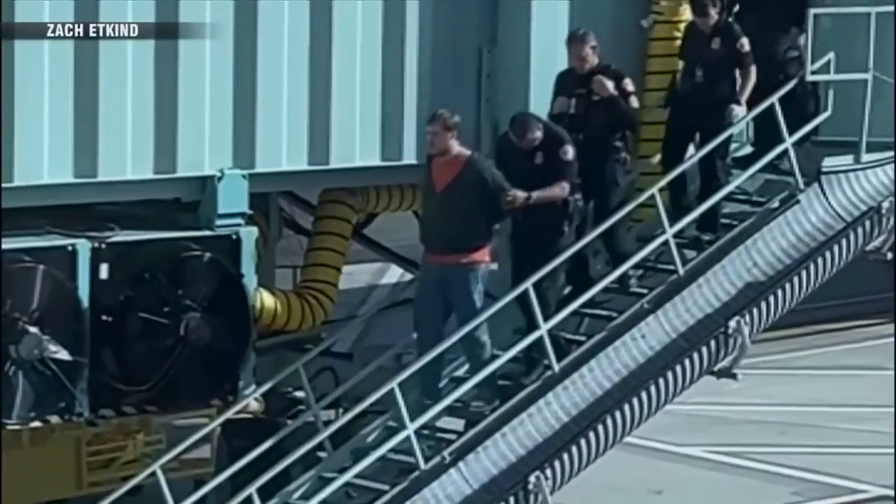 American Airlines flight forced to return to Albuquerque after a man