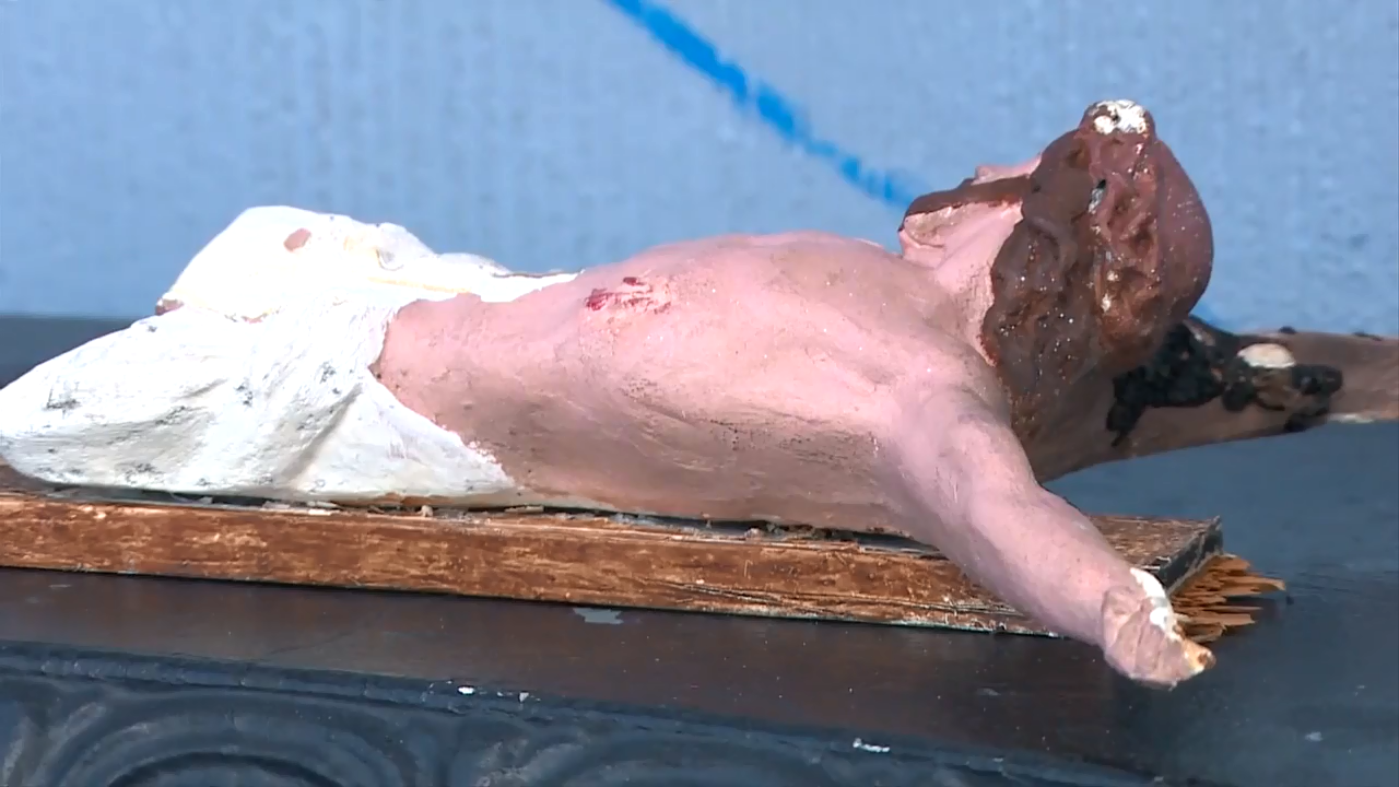 Crucifix damaged at All Saints Mission in Oakland Park - WSVN 7News | Miami News, Weather, Sports - Vimarsana News