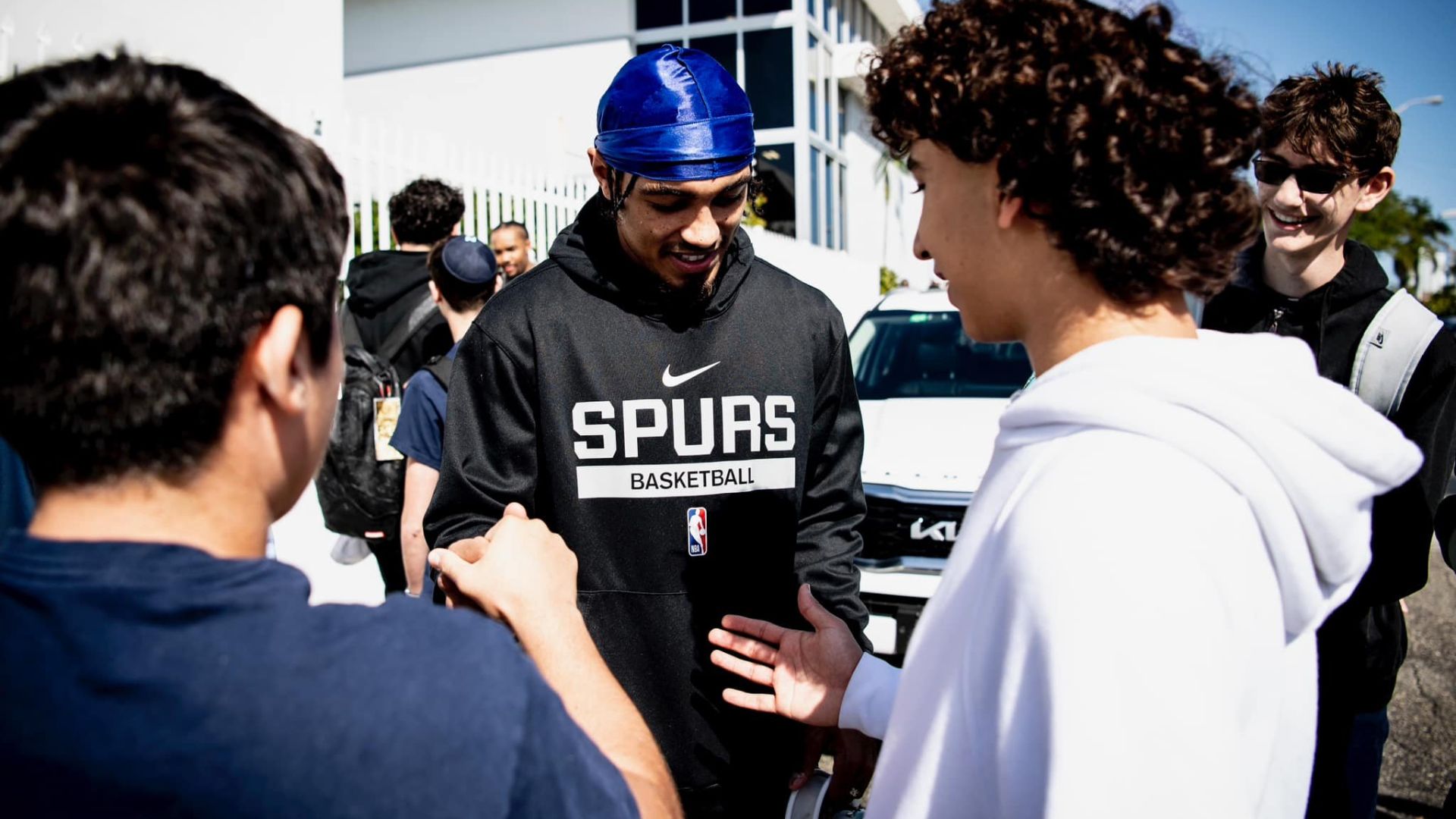 The Spurs held practice at a Miami Beach front university. And kids there bought a big shock – WSVN 7News | Miami News, Temperature, Sports activities | Fort Lauderdale