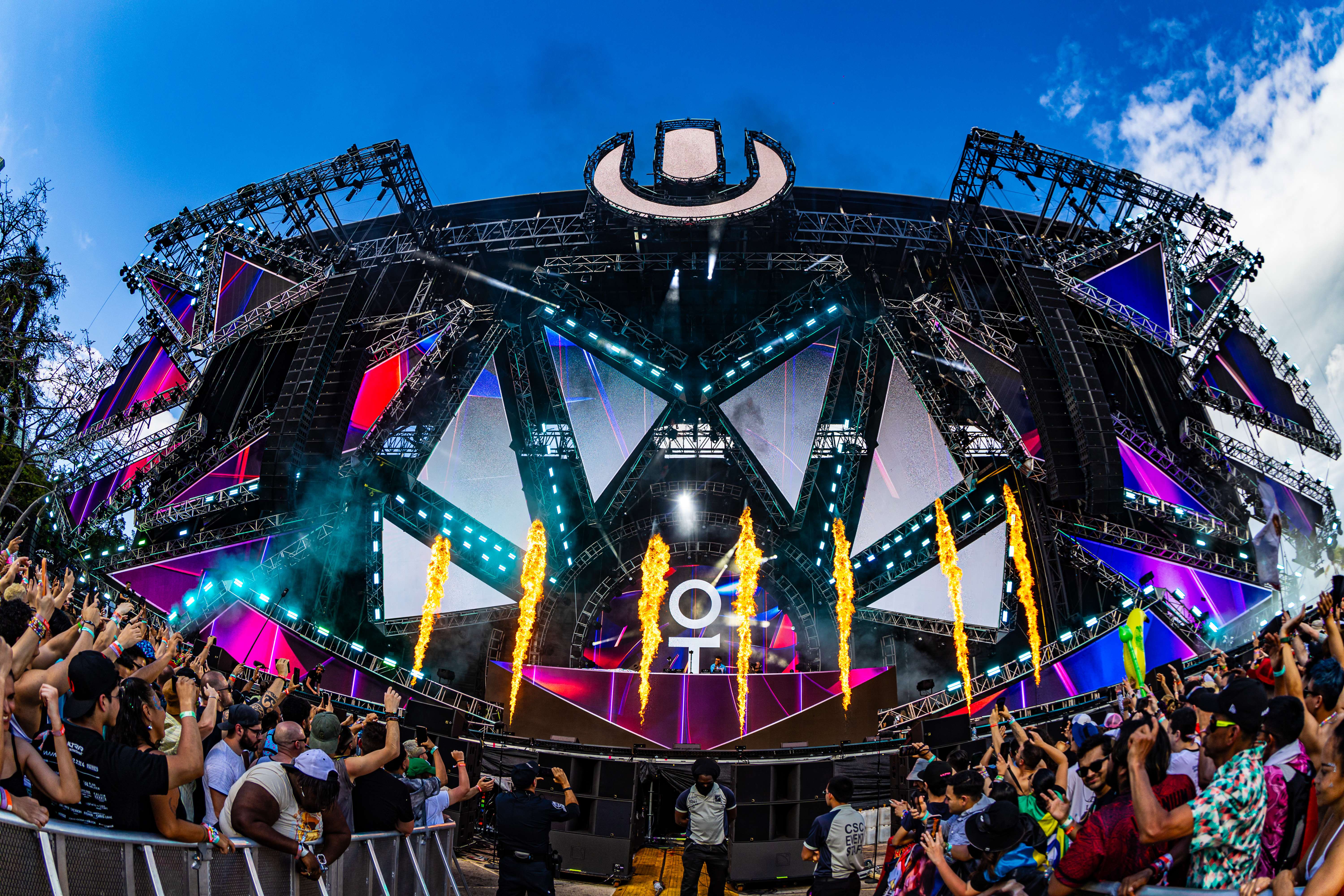 Ultra Weekend Early preparations begin ahead of Ultra Music Festival weekend - WSVN ...