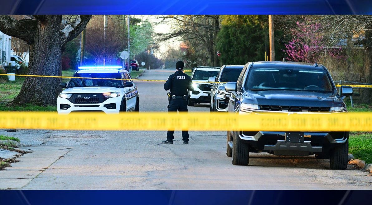2 dead 4 injured in Arkansas mass shooting WSVN 7News Miami News
