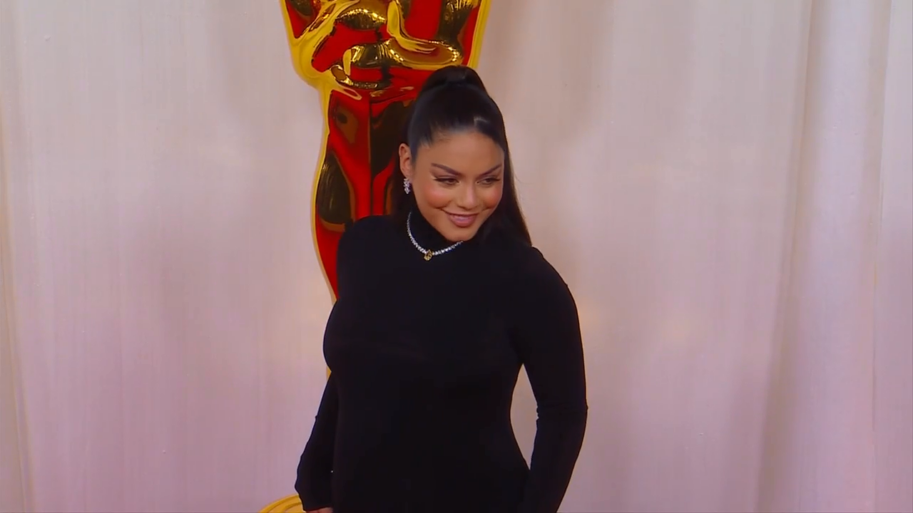 Vanessa Hudgens Makes Glamorous Pregnancy Debut On Oscars Red Carpet Vanessa Hudgens Makes Glamorous Pregnancy Debut On Oscars Red Carpet
