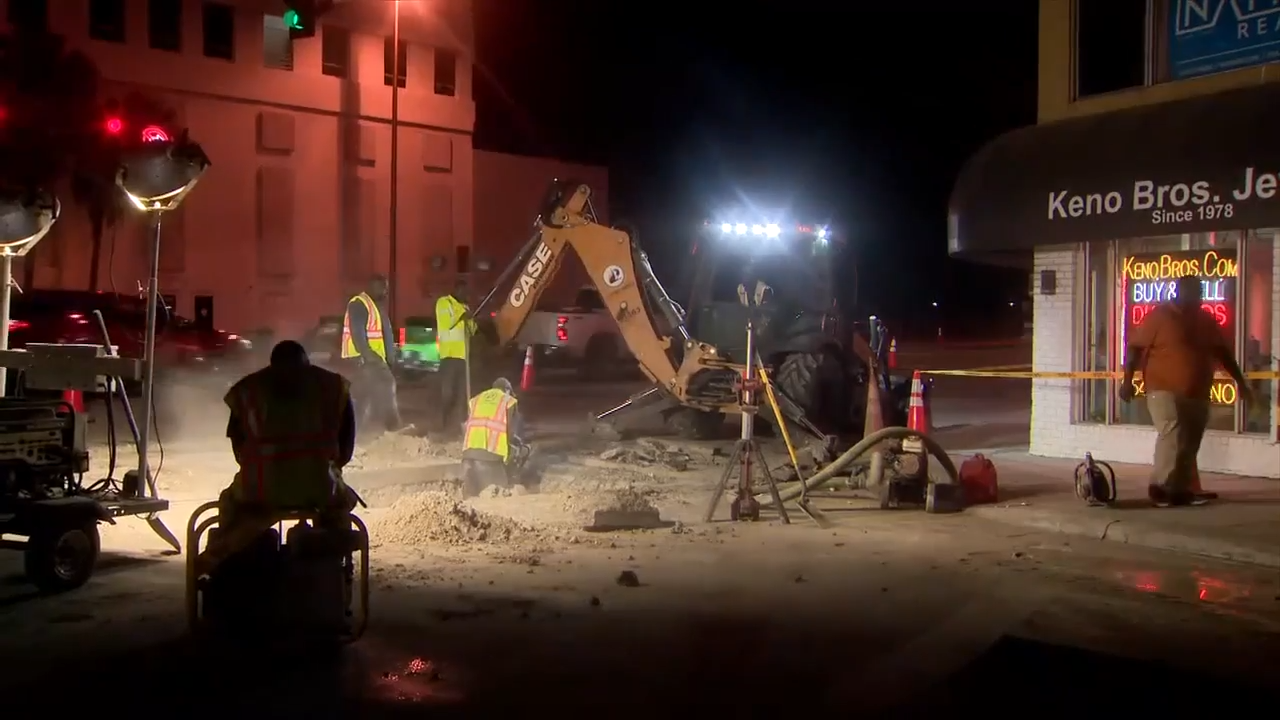 Crews work to repair water main break in Fort Lauderdale - WSVN 7News ...