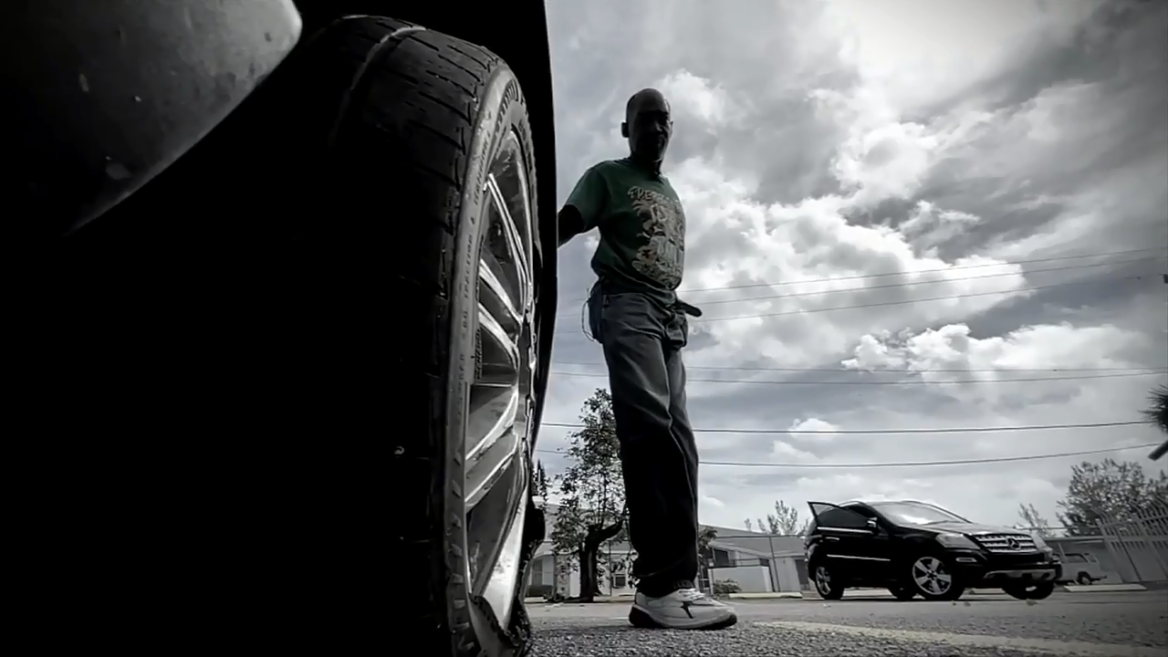 Disabled/flat tire/car towed WSVN 7News Miami News, Weather, Sports