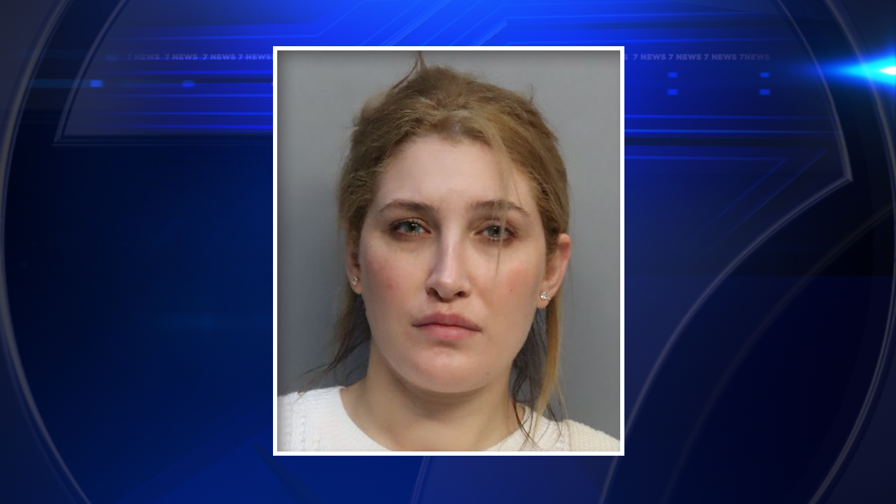 Woman arrested for vandalizing Miami Beach bagel shop