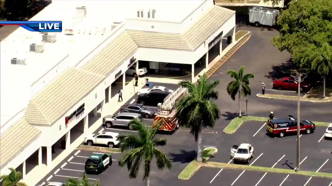 No injuries reported after driver crashes into North Lauderdale business – WSVN 7News | Miami News, Weather, Sports