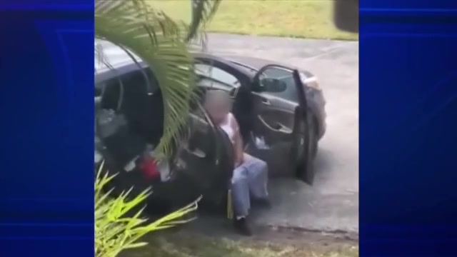 Video shows woman peeing into napkin outside North Miami Beach home during Walmart grocery delivery - WSVN 7News | Miami News, Weather, Sports | Fort Lauderdale