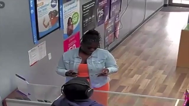 NE Miami-Dade cellphone store employee says woman stole ,100 from him by using CashApp on his phone – WSVN 7News | Miami News, Weather, Sports