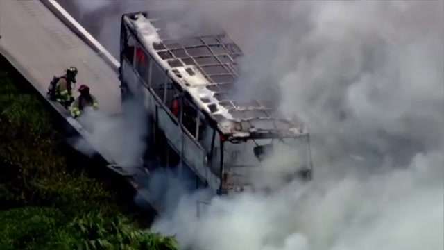WB I-595 reopens near Nob Hill Road after crews extinguish tour bus fire - WSVN 7News | Miami News, Weather, Sports - Vimarsana News