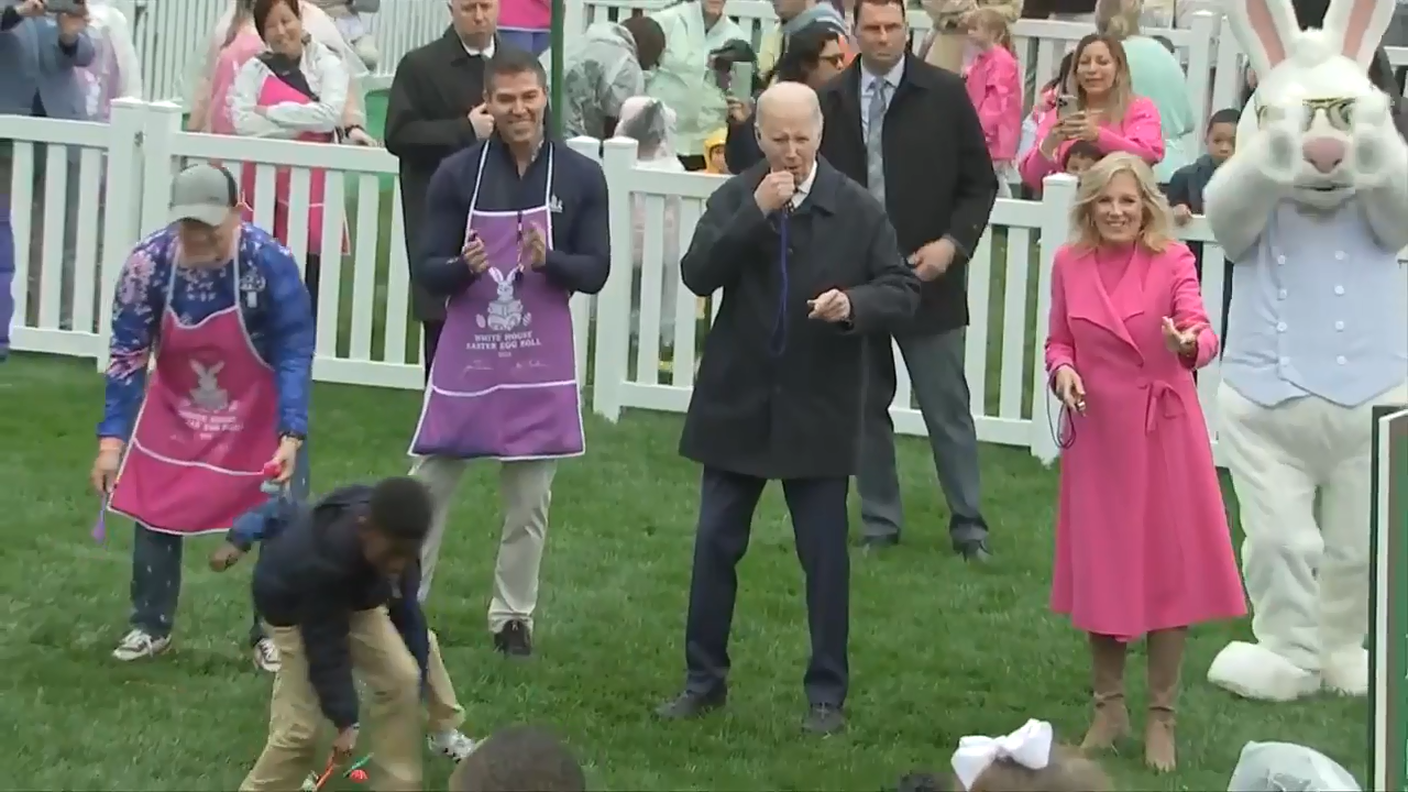White House Easter egg roll draws a huge crowd after storm-delayed start - WSVN 7News | Miami News, Weather, Sports - Vimarsana News
