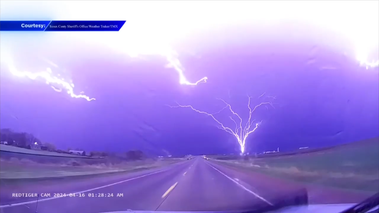 Parts of central US hit by severe storms, while tornadoes strike in ...