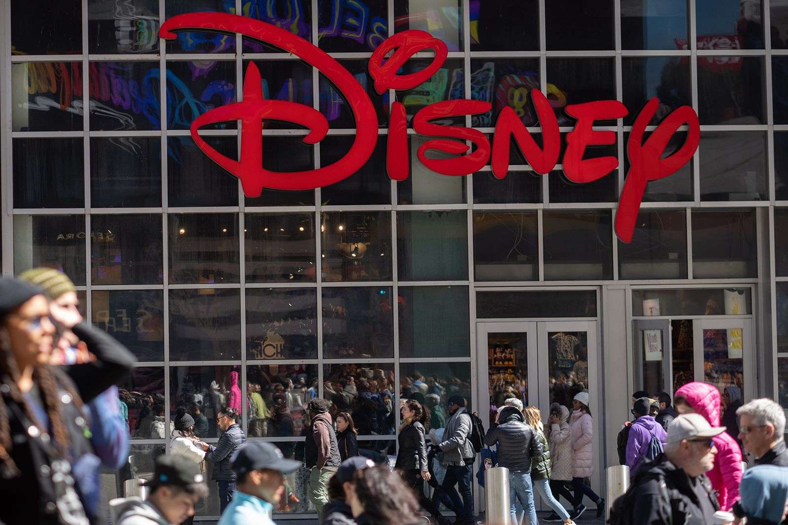The battle over Disney's future is about to be decided in a high stakes board vote - WSVN 7News | Miami News, Weather, Sports - Vimarsana News