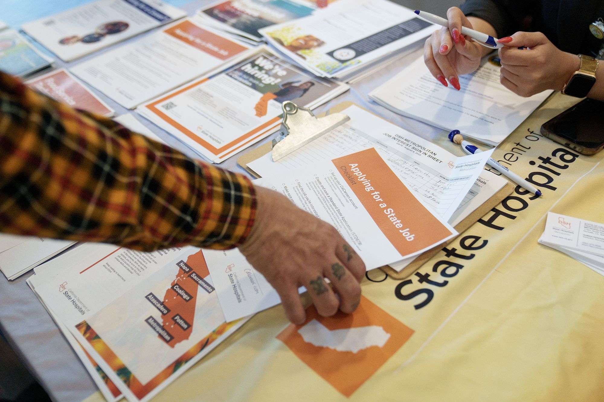 March jobs report comes in hot: The US economy added 303,000 positions last month - WSVN 7News | Miami News, Weather, Sports - Vimarsana News