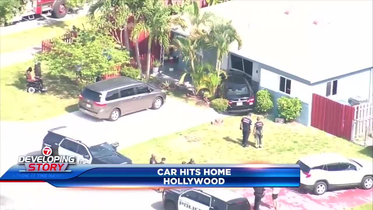 Vehicle crashes into house in Hollywood;  no injuries reported – WSVN 7News |  Miami News, Weather, Sports