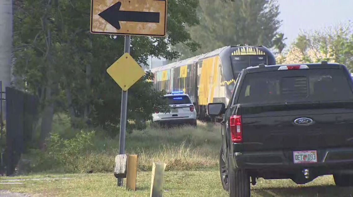 1 dead after being struck by Brightline train in North Miami – WSVN 7News | Miami News, Weather, Sports