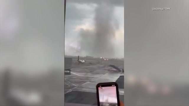 Severe weather continues in Texas with 243,000-plus still without power ...