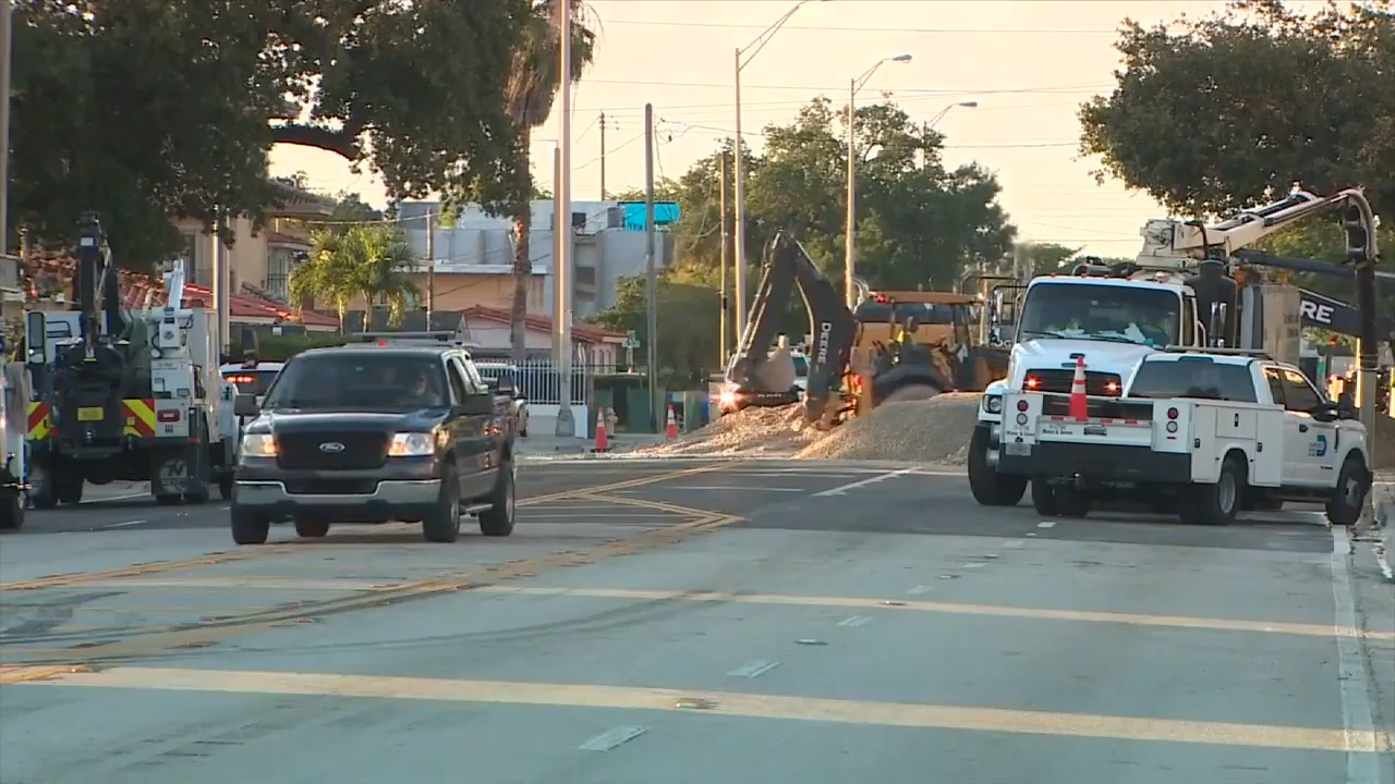 Crews working to repair sewer line break in Miami – WSVN 7News | Miami News, Weather, Sports