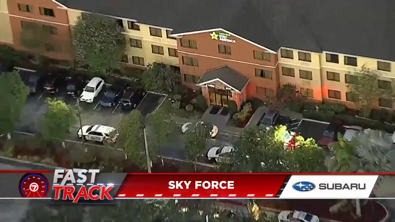 Police search for suspect following shooting at Fort Lauderdale hotel
