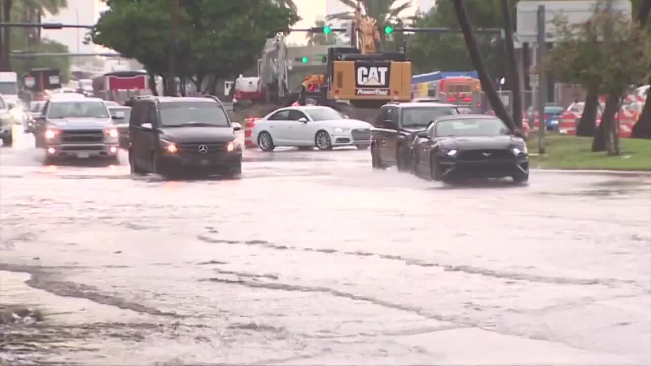 South Beach residents deal with flooding following several rounds of rain – WSVN 7News | Miami News, Weather, Sports | Fort Lauderdale